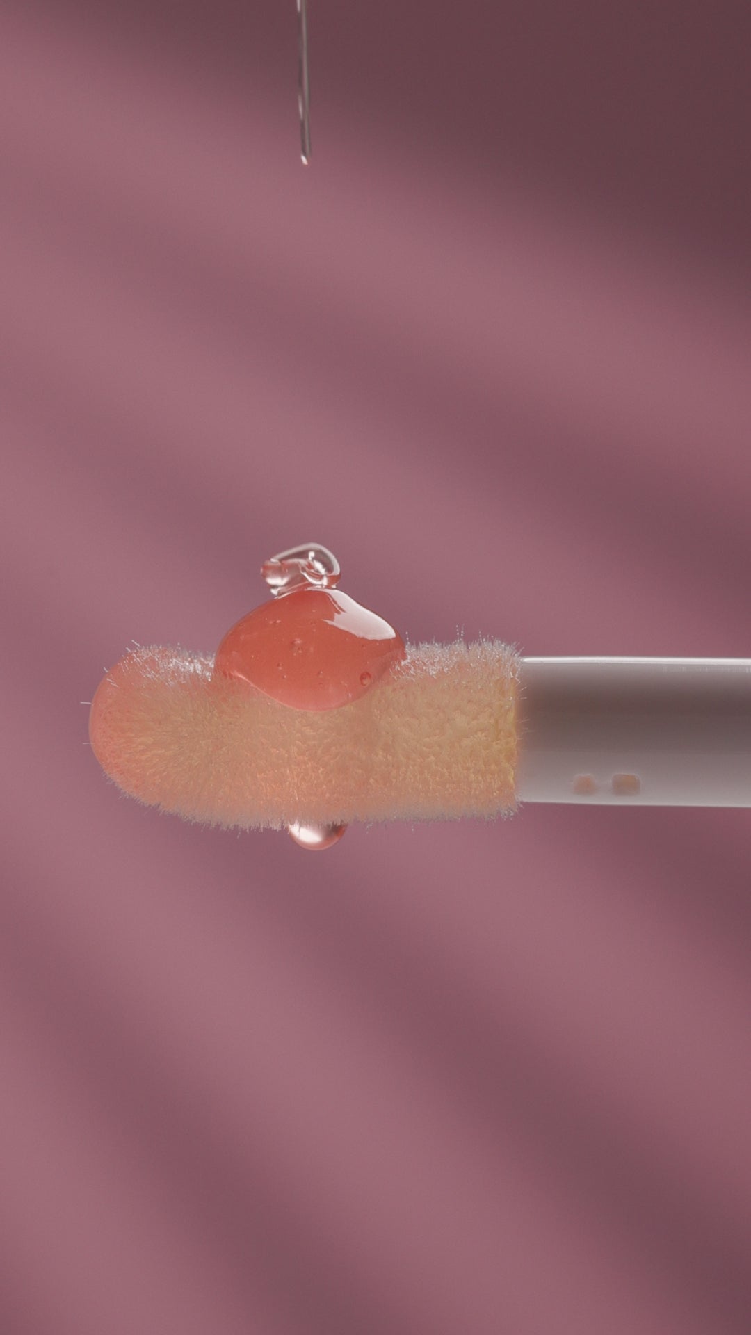 LIP OIL BIO: texture jelly che si fonde sulle labbra come una carezza​1